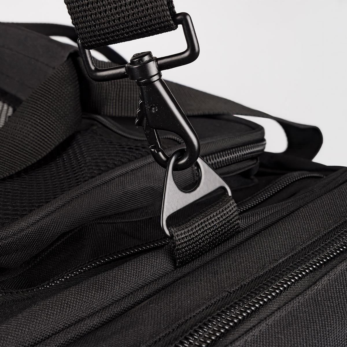 Sporttas Muay Thai – BIG 8 – Zwart/Zwart – Grote Capaciteit – 8 WEAPONS