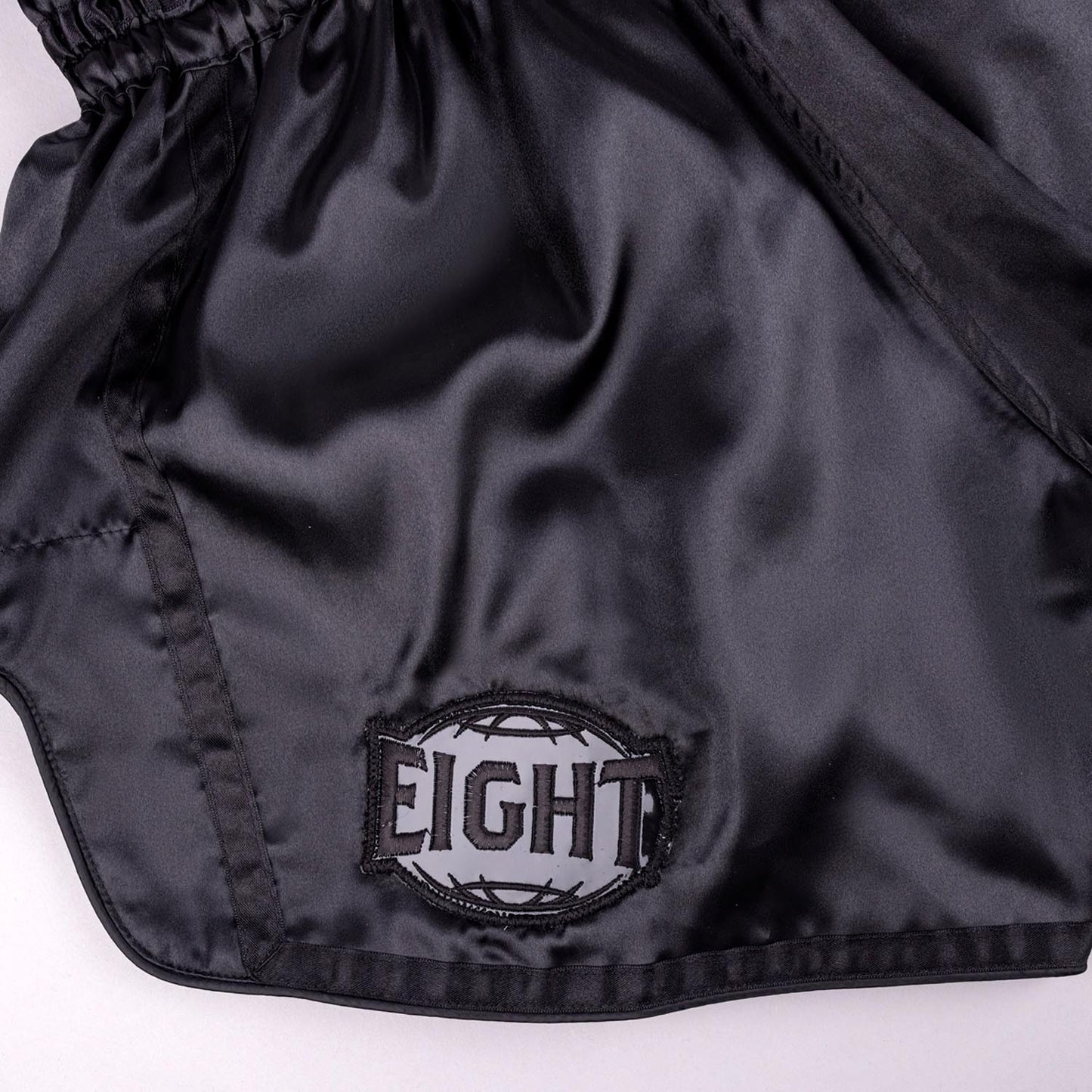 Muay Thai Shorts – Bangkok – Zwart/Zwart – 8 WEAPONS